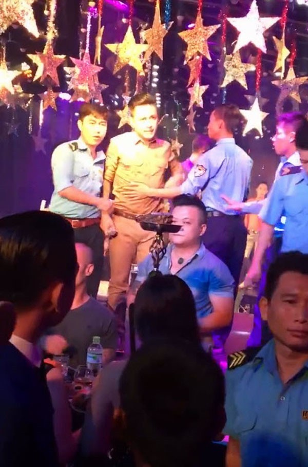 Phản ứng khác nhau của sao Việt khi bị khán giả 'tấn công' ảnh 2