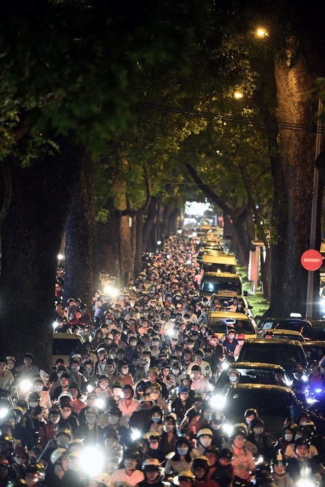 Lãnh đạo quận, huyện phải trực tiếp đi lấy lại vỉa hè ảnh 1