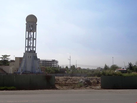 Mưa trái mùa tăng, chống ngập thêm vất vả ảnh 1