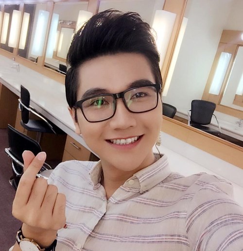 MC Công Tố tiết lộ một bên tai bị điếc ảnh 1