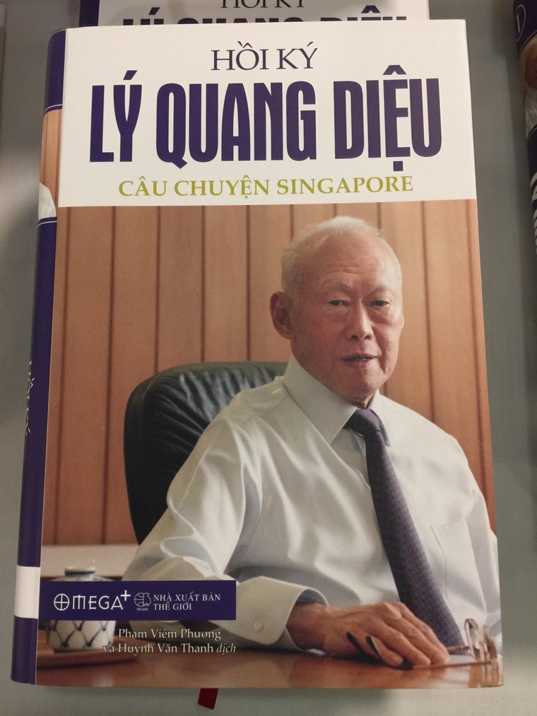 Ra mắt bộ sách ‘Hồi ký Lý Quang Diệu’ ảnh 1