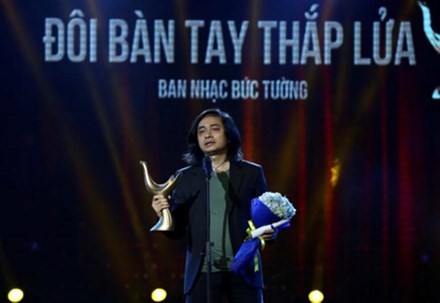 Ca sỹ Noo Phước Thịnh đạt giải Ca sỹ của năm ảnh 1