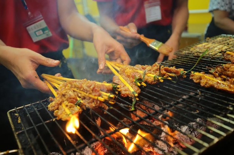 Ăn món lạ, nghe nhạc hay tại Không gian ẩm thực Ngũ hành DIFF 2017 ảnh 3