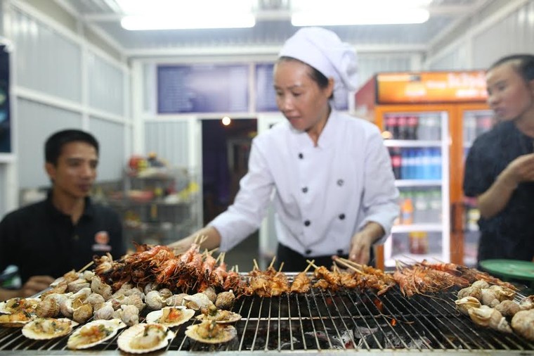 Ăn món lạ, nghe nhạc hay tại Không gian ẩm thực Ngũ hành DIFF 2017 ảnh 5