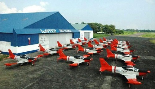 Chiếc máy bay dội bom nhầm khiến 10 lính Philippines tử trận ảnh 1