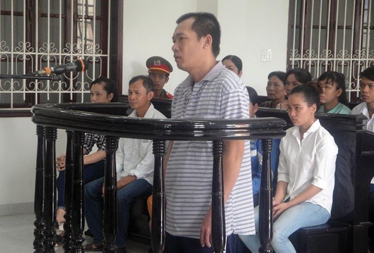 Giết vợ hờ giấu xác trong nhà, mỗi tối về khấn vái ảnh 1