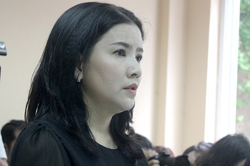 Hoãn xử vụ Ngọc Trinh kiện Nhà hát kịch TP HCM ảnh 1