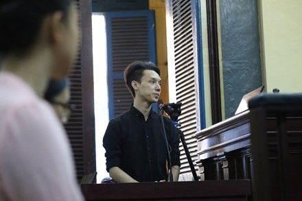 Hoa hậu Phương Nga khai gì về 'hợp đồng tình ái'? ảnh 1