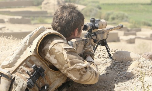 Ba khẩu súng làm nên kỷ lục bắn tỉa xa nhất thế giới ảnh 1