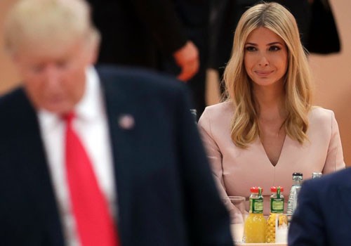 Vợ Trump phá vỡ định kiến 'bình hoa di động' tại G20 ảnh 2