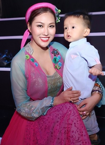 Phi Thanh Vân: 'Tôi nén đau đớn khi đại phẫu cơ thể lần thứ 15' ảnh 1