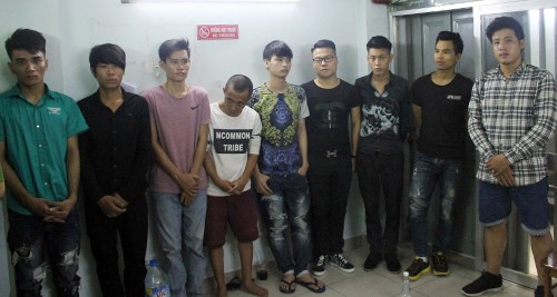 Cảnh sát nổ súng bắt giang hồ tranh chấp nhà hàng ở Sài Gòn ảnh 1