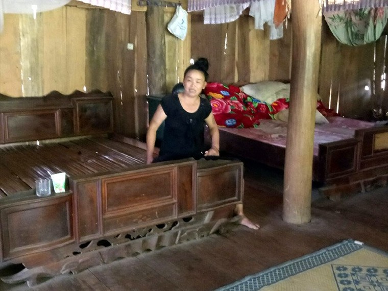 Mắc bệnh lạ, 13 người nói nhảm, nhảy múa suốt ngày ảnh 1