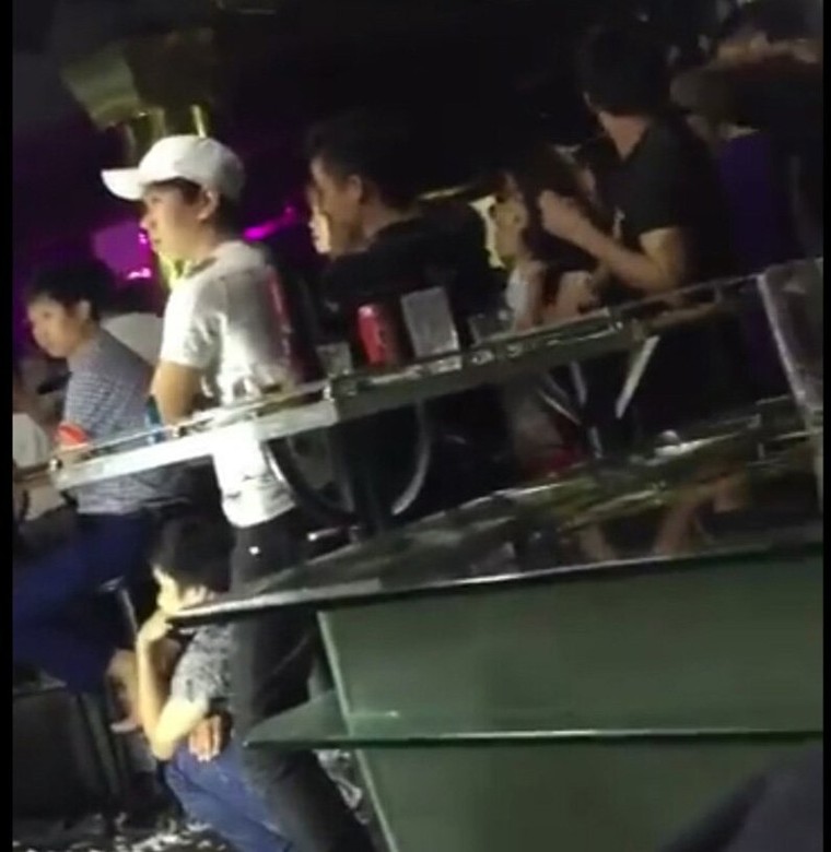 Đột kích quán bar, 40 dân chơi dương tính với chất kích thích ảnh 1