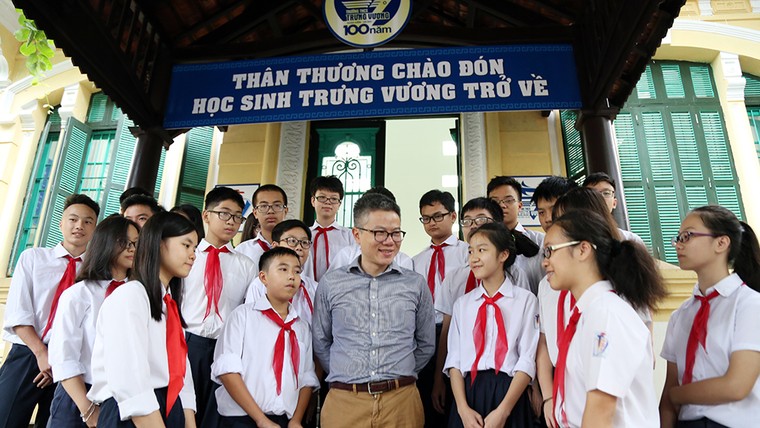 Giáo sư Ngô Bảo Châu khuyên học trò điều gì khi về thăm trường cũ? ảnh 4