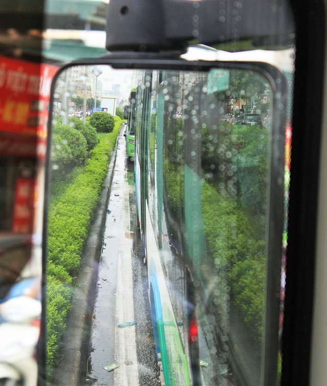 Vì sao buýt nhanh biến thành... buýt chậm? ảnh 2