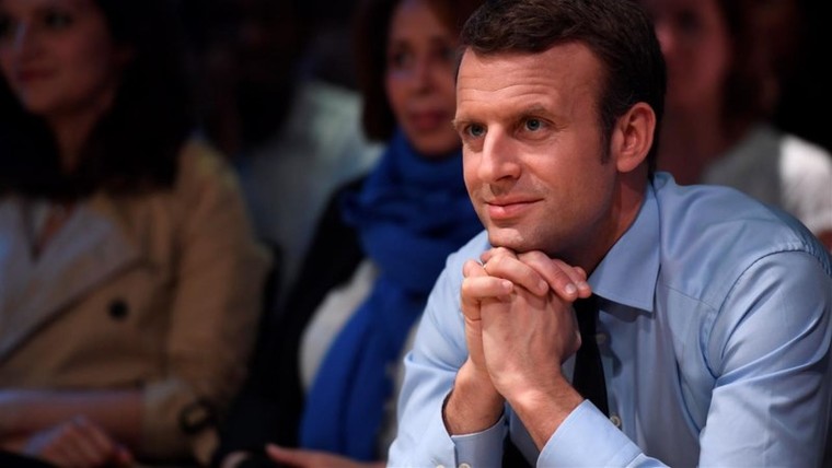 Tổng thống Pháp chi 230 triệu/tháng để làm đẹp ảnh 1