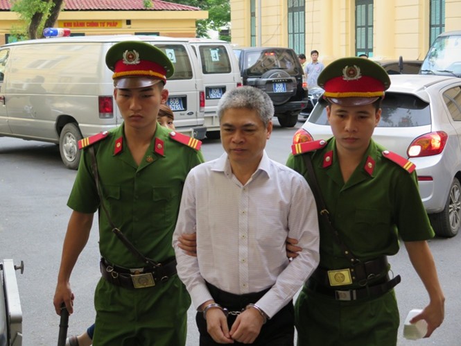 Xét xử đại án Ocean Bank: Diễn viên Quỳnh Tứ hầu tòa trong tư cách bị cáo ảnh 2