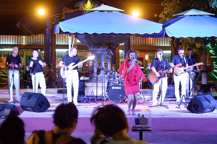 Cận cảnh những điểm đến vạn người mê dịp Quốc Khánh ảnh 5