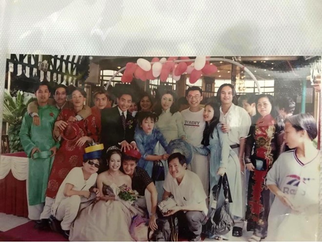 Ảnh Hoài Linh, Đàm Vĩnh Hưng bê tráp đám cưới gây chú ý ảnh 2