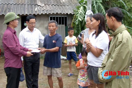 Hà Tĩnh: Lốc xoáy và lũ quét xuất hiện do ảnh hưởng từ cơn bão số 4 ảnh 2