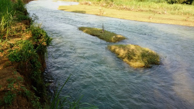 Thi thể bé trai mất tích ở Thanh Hóa được tìm thấy trên sông Cầu Chày ảnh 1