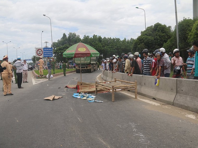 Đà Nẵng: Nam sinh vừa trúng tuyển đại học tử vong do TNGT cùng mẹ mình ảnh 1