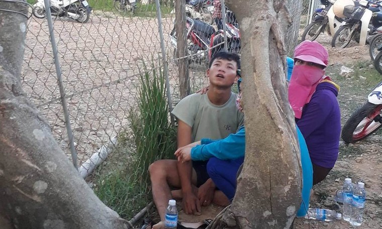 Nghệ An: Người chồng chết lặng nghe tin vợ bầu ôm 2 con nhỏ tự vẫn ảnh 3