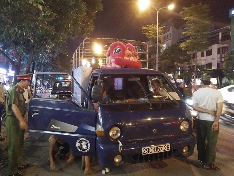 Hà Nội: Người đàn ông đột tử trên xe tải ảnh 1