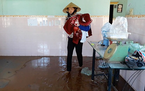 Vũng Tàu: 30 hộ dân di dời khỏi nhà do vỡ bờ kênh ảnh 1