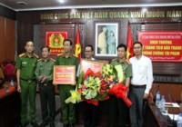 Bắn gục Phó Chủ tịch xã vì thấy nói chuyện với vợ cũ ảnh 10