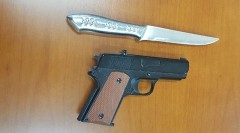 Toàn cảnh vụ dùng dao và súng khống chế nữ con tin tại Hà Nội ảnh 3