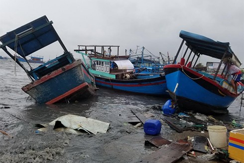 Sập nhà, tốc mái,chìm thuyền, Khánh Hòa thiệt hại tiền tỷ sau bão ảnh 2