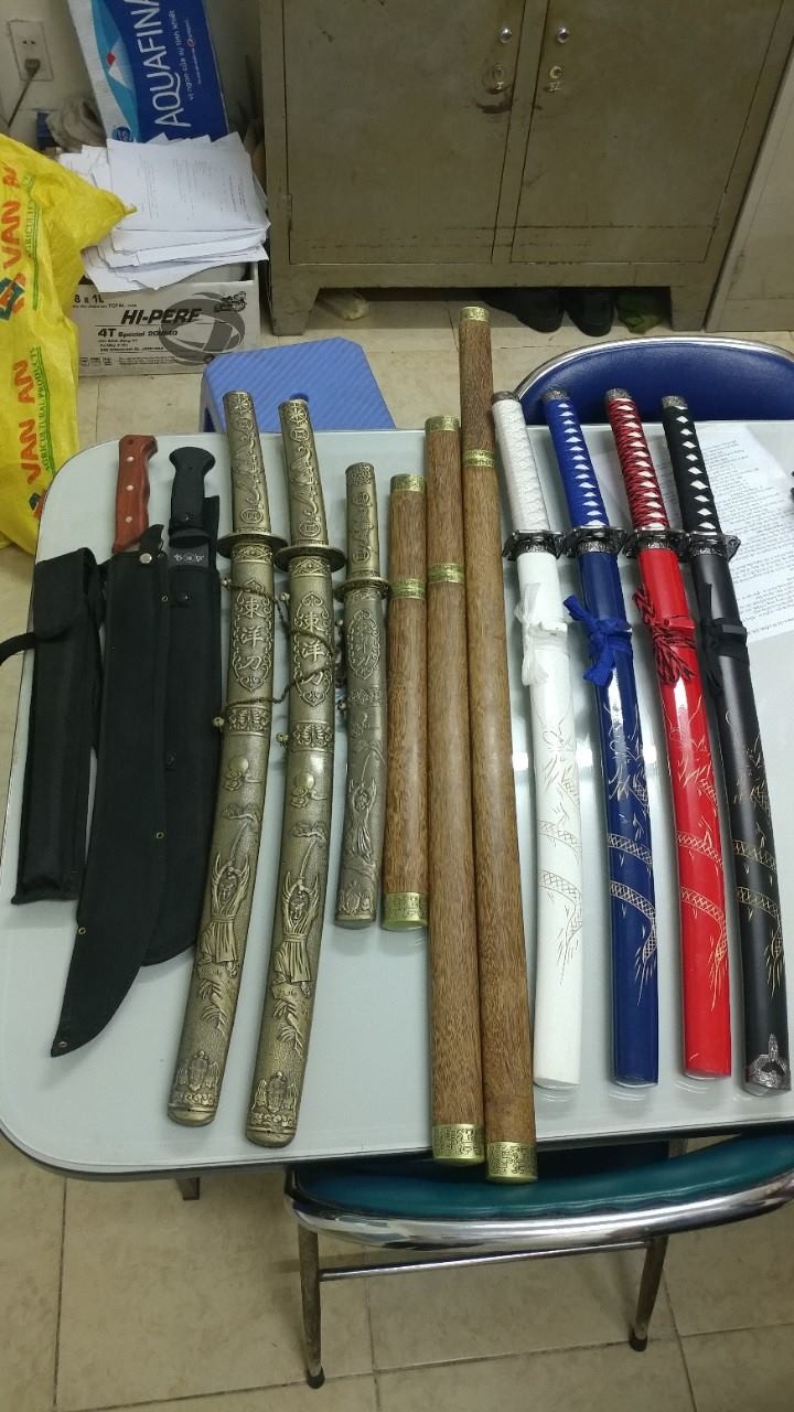 Triệt phá cơ sở sản xuất súng đạn cực lớn ngay trong nước ảnh 2