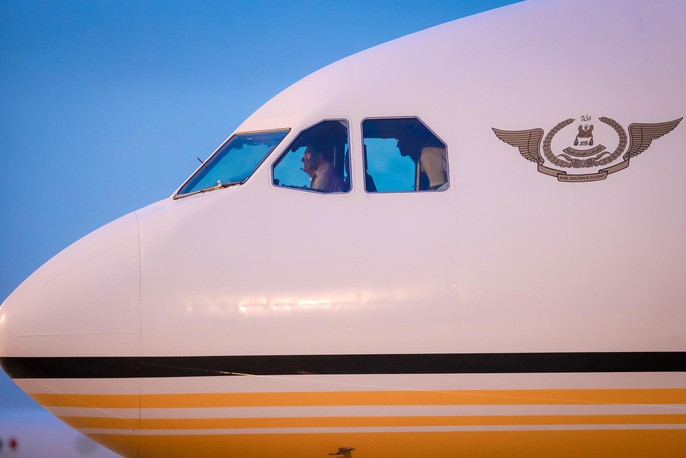 APEC 2017: Quốc vương Brunei tự mình điều khiển chuyên cơ tới Đà Nẵng ảnh 1