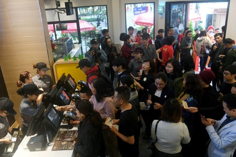 Báo quốc tế đưa tin sự kiện McDonald's khai trương tại Hà Nội ảnh 1