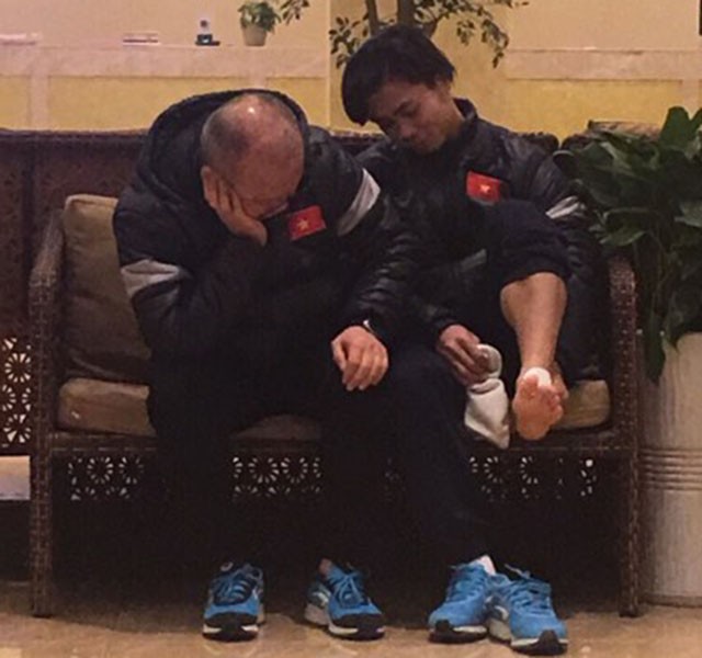 Thầy Park liên tục 'ghi điểm' trong lòng các học trò và truyền thông Việt Nam ảnh 1