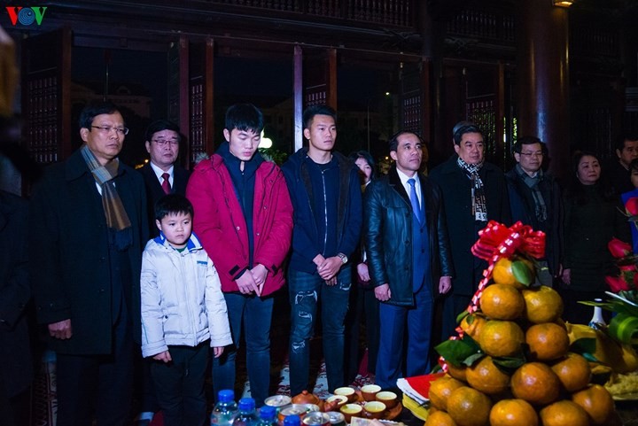 Tuyên Quang: Hàng nghìn người đổ ra đường đón Xuân Trường và Thành Chung về 'vinh quy bái tổ' ảnh 4