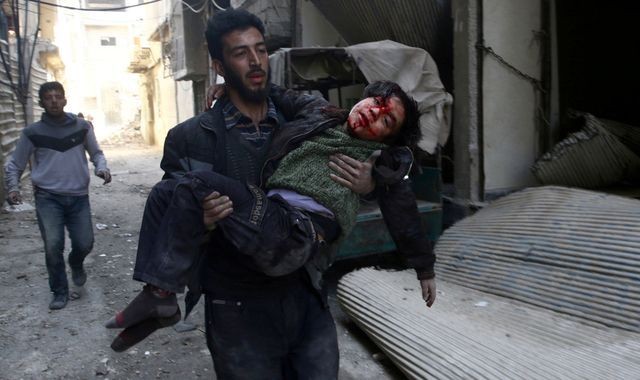 Người dân Đông Ghouta đang cạn kiệt lương thực và nhu yếu phẩm ảnh 2