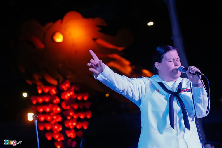 Chùm ảnh: Ngày đầu tiên của thủy thủ đoàn USS Carl Vinson tại Đà Nẵng ảnh 11