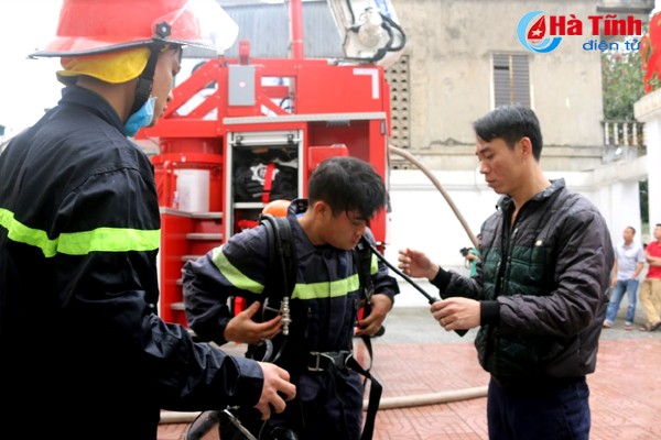 Hà Tĩnh: Điều tra nguyên nhân vụ cháy tòa nhà 6 tầng ảnh 1