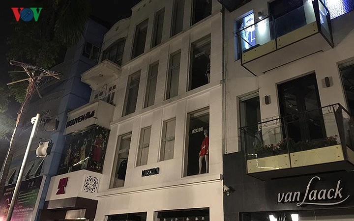 Huy động 5 xe cứu hỏa dập tắt đám cháy tại cửa hàng quần áo trên phố Hai Bà Trưng ảnh 5