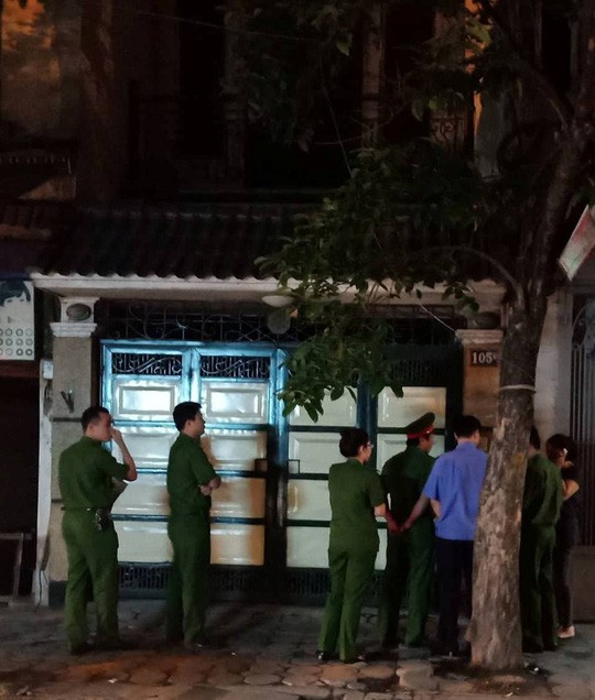 Toàn cảnh khám xét nhà riêng Trung tướng công an Phan Hữu Tuấn ảnh 1