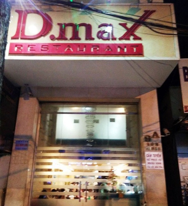 Công an quận 1 truy quét 'thiên đường thác loạn' số 1 Sài Gòn ảnh 1