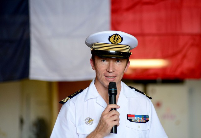 Cận cảnh hai tàu chiến Pháp cập cảng tại Việt Nam ảnh 6