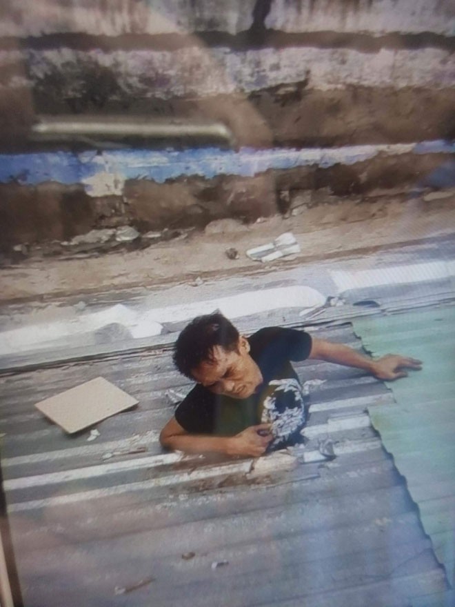 Bác tin đạo chích mắc kẹt trên mái tôn bị điện giật tử vong ảnh 1