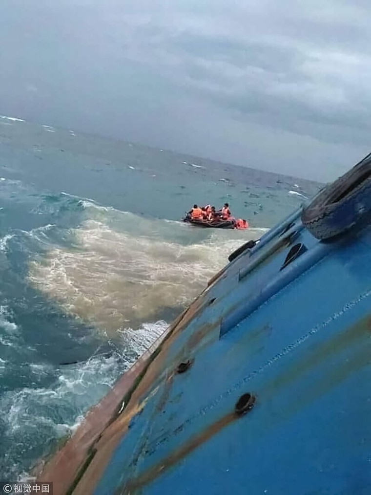 Chìm phà tại Indonesia: Đã có 29 người thiệt mạng ảnh 3