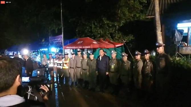 Toàn cảnh ngày thứ hai của cuộc giải cứu đội bóng trong hang Tham Luang ảnh 12