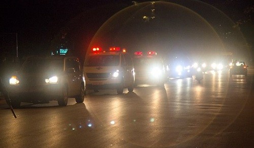 Thi thể hai phi công Su-22 được đưa tới nhà tang lễ Quân khu IV ảnh 1