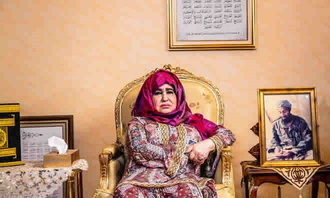 Mẹ của trùm khủng bố Bin Laden tuyên bố con trai bị 'tẩy não' tại trường đại học ảnh 1